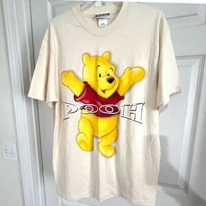 Disneyland Sz L Winnie the Pooh Graphic T-Shirt 100% Cotton Made in USA